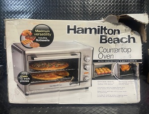 lot 267 image: Hamilton Beach 31103D Countertop Oven with Convection & Rotisserie