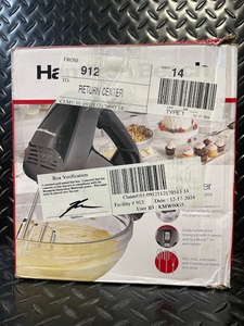lot 318 image: Hamilton Beach 62690FG Hand Mixer with Snap-On Case - Black