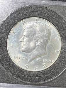 lot 33 image: 1968-D US KENNEDY HALF DOLLAR IN CASE