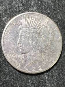lot 40 image: 1922-S US PEACE SILVER DOLLAR