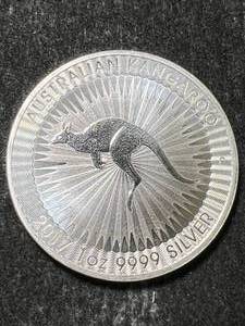 lot 48 image: 2017 AUSTRALIAN KANGAROO 1 TROY OZ .9999 FINE SILVER