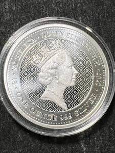 lot 53 image: 1 TROY OZ .999 FINE SILVER 2022 ST HELENA ROUND IN AIRTITE