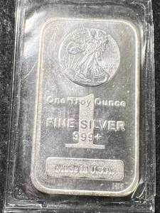 lot 61 image: 1 TROY OZ .999 FINE SILVER WALKING LIBERTY BAR
