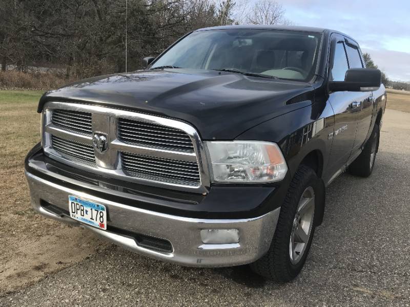 lot 3 image: 2011 Ram 1500 4X4