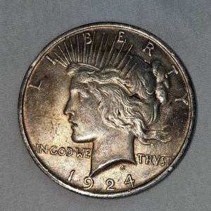 lot 5 image: 1924 Peace Dollar $1