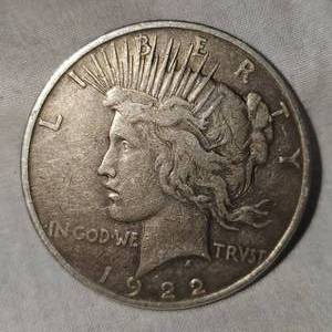 lot 8 image: 1922D  Peace Dollar $1