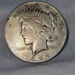 lot 11 image: 1924S  Peace Dollar $1