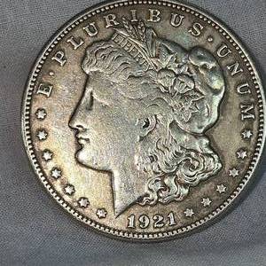 lot 12 image: 1921S Morgan Dollar $1-Very Clean