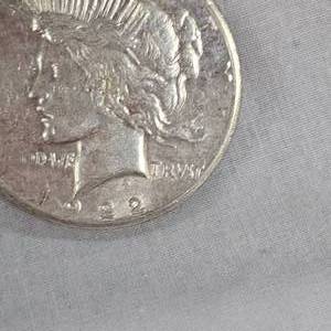 lot 28 image: 1922 S Peace Dollar $1