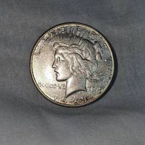 lot 3 image: 1923S  Peace Dollar $1