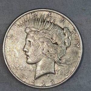lot 53 image: 1923D Peace Dollar $1