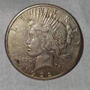 lot 30 image: 1922 S Peace Dollar $1