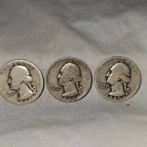 lot 31 image: 3-Washingtons 25c, 1940,1942,1946