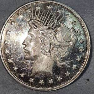 lot 35 image: Peace Silver Trade Unit, 1 Troy Ounce Silver, Toning, Very Nice