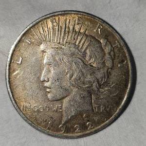 lot 84 image: 1922 Peace Dollar $1