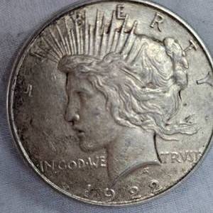 lot 94 image: 1922 Peace Dollar $1