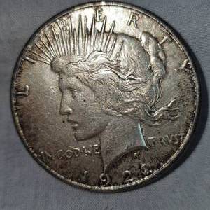 lot 66 image: 1922S Peace Dollar $1