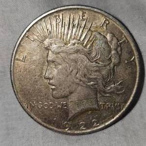 lot 70 image: 1922D Peace Dollar $1