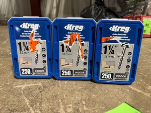 lot 84 image: Lot of 3 Kreg #8  1-14 in. Internal Square Drive Round Head Zinc Coarse Pocket-Hole Screw (250-Pack)