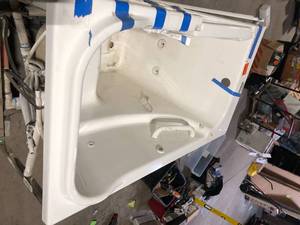 lot 14 image: Gelcoat Premium Series 52 in. x 30 in. Left Hand Walk-In Whirlpool Bathtub in White by American Standard Customer Returns See Pictures