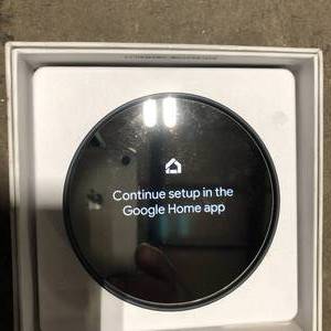 lot 20 image: Google Nest Thermostat - Smart Programmable Wi-Fi Thermostat - Charcoal Customer Returns See Pictures