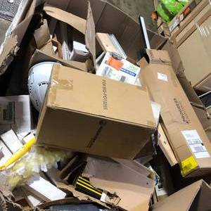 lot 63 image: gaylord of assorted tools hardware and general merchandise various models and conditions Customer Returns See Pictures