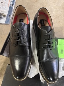 lot 107 image: Bruno Marc Dress Shoes Men size 11