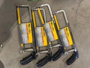 lot 132 image: Lot if 4 Buck Bros 3-18 Depth Cut hacksaw new