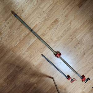 lot 3 image: Lot of 2 Pipe Clamps