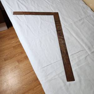 lot 5 image: Steel Carpenters Square