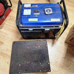 lot 16 image: WEN 3500 Watt Portable Generator with 6.5HP engine - Needs new OnOff Button