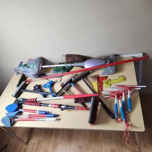 lot 21 image: Window Scrapers, Squeegees, Scrubbers, and Brooms