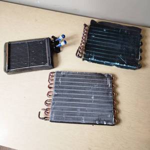 lot 23 image: Small Radiators andor Heater Cores