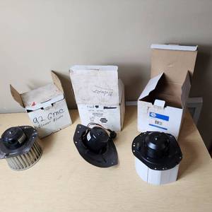 lot 31 image: NAPA Blower Motors and Automotive Parts Lot Some part numbers 655-1781 and 455-1079