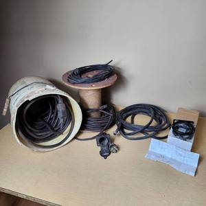 lot 38 image: Miscellaneous Electrical Cables and Components