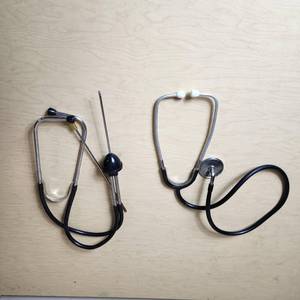 lot 39 image: Lot of 2 Stethoscopes