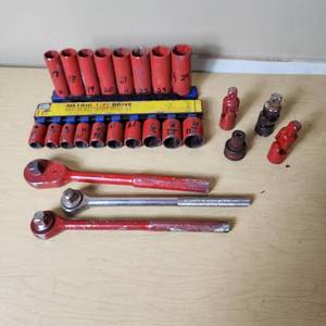 lot 45 image: 12 Drive Socket Set with Ratchets and Extensions