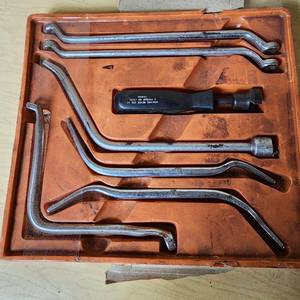 lot 50 image: Valve Adjusting Tool Set