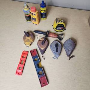 lot 107 image: Stanley and Irwin Chalk Line Tools, Levels, and Chalk Bottles