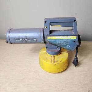 lot 122 image: Burgess Electric Bug Killer 960 Fogger