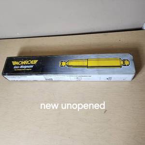 lot 136 image: Monroe Gas-Magnum Gas-Charged Shock Absorber Model 34781