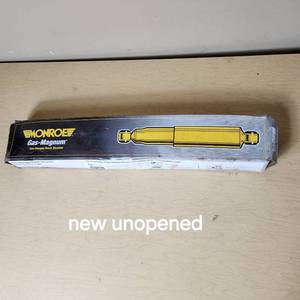 lot 137 image: Monroe Gas-Magnum Shock Absorber 34781