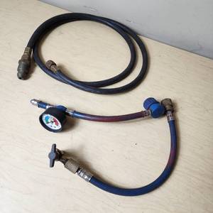 lot 142 image: AC Recharge Air Hose Assembly with Gauge