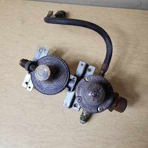 lot 143 image: Marshall Brass Co. LP Gas Regulator Model 230 and Accessories