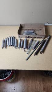 lot 189 image: Lot of Various Springs and Accessories