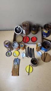 lot 191 image: Lot of Mixed Nails and Screws