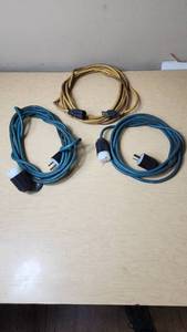 lot 206 image: Lot of Extension Cords