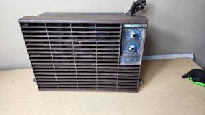 lot 240 image: Bemis Waterwick Humidifier Model 240