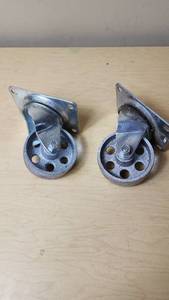 lot 262 image: Steel Swivel Casters with Wheel Bracket and Mounting Plate load capacity of 250 lbs each,  approx. 3 diameter