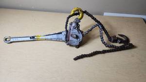 lot 287 image: Coffing Hoist 34 Ton Lever Chain Hoist